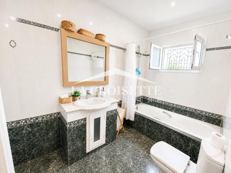 Villa avec jardin S+4 meublée à La Marsa